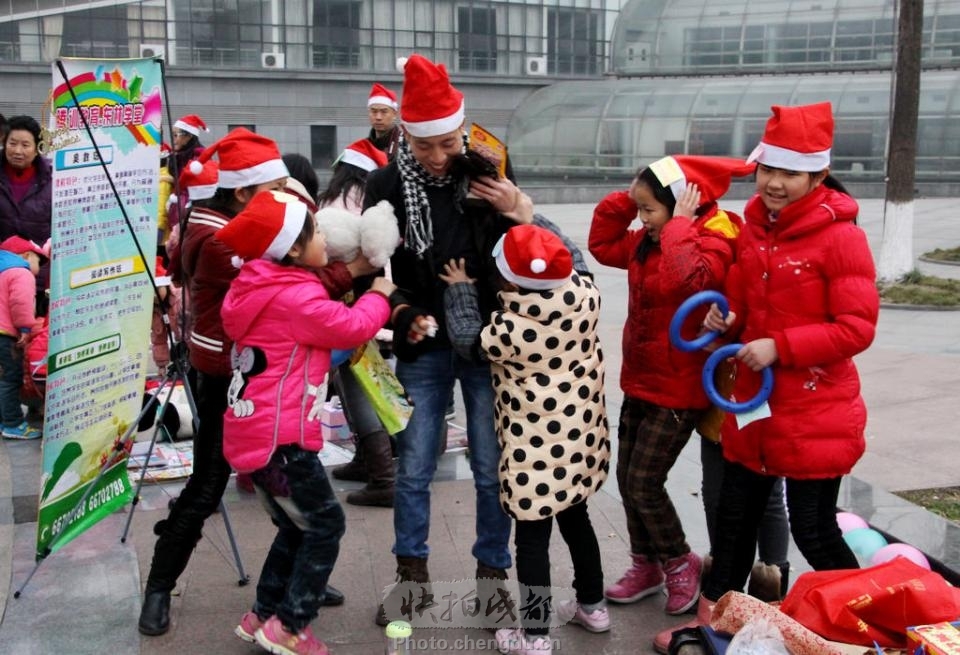 有意义的义卖募捐活动 by 拍客taoy 快拍作品_