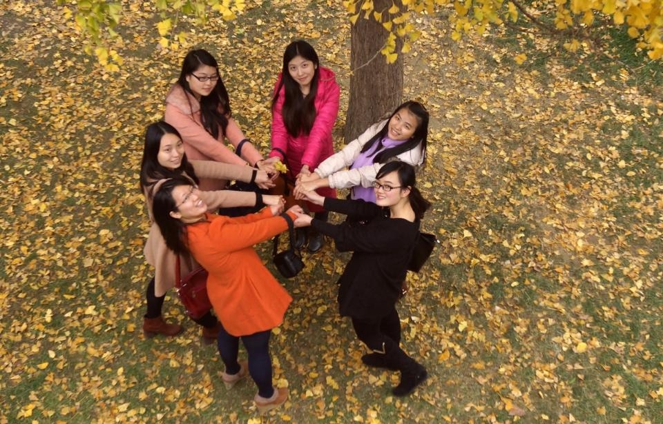 <em>校园姐妹花</em> by 拍客wgj1954 活动作品_成都图片