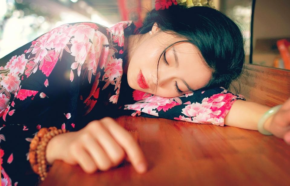 安静的美女子